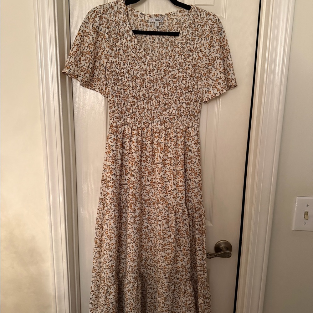 Elegant Floral Maxi Dress in Cream